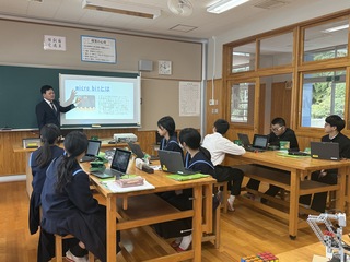 20241128_中学校への出前授業