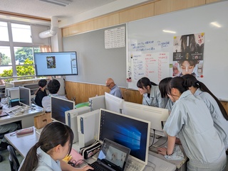 20250701_初午祭ポスター製作中間報告3