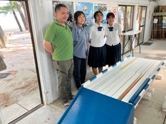 R7_BIMモデルを活用した木工品寄贈１