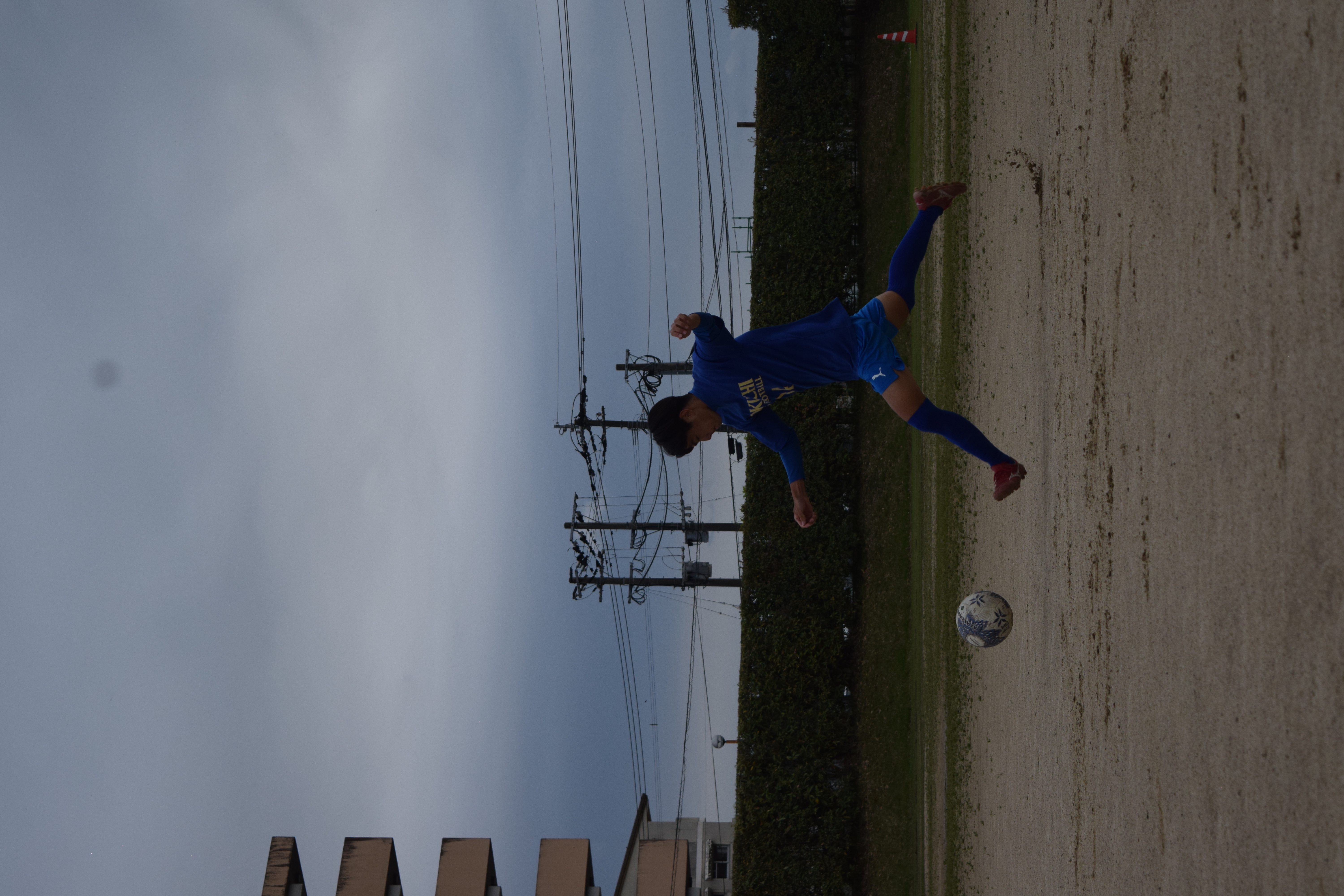 サッカー３