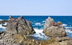 雄龍・雌龍の岩