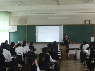 熊谷先生による講義の様子
