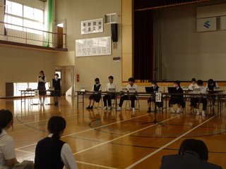議長選出の様子
