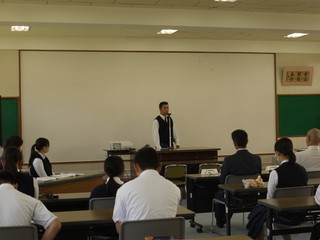 意見発表（Ⅲ類：資源活用・地域振興）の様子