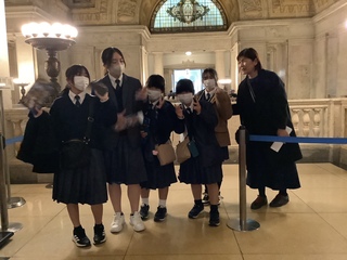 国会議事堂中央後ろは、衆議院です。