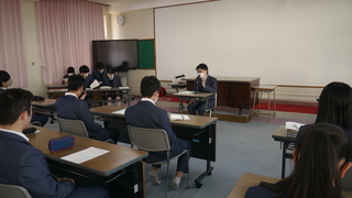 議長による協議の様子