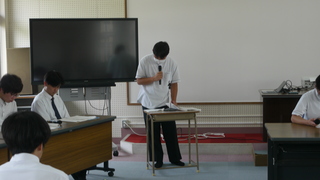 令和７年度行事（案）及び会計（案）説明の様子