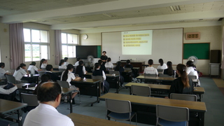 女子生徒による分科会の様子