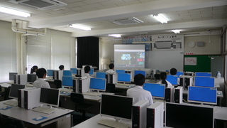 オンラインでの開会式の様子