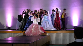 生活情報科２･３年生合同のファッションショー