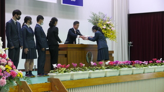 岩崎賞受賞の様子