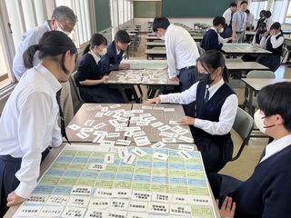 1年生パズルワークの様子