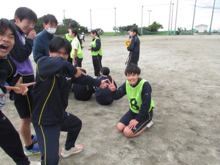 09