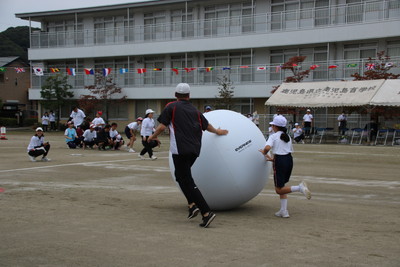 ⑤大玉転がし (2)