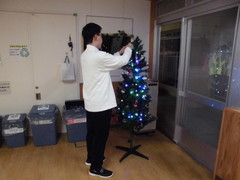 ツリーの飾り付け☆