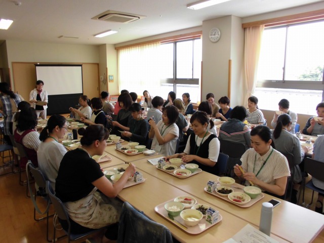 学校給食試食会２