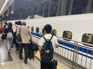 C6AA1E17-A5ED-473E-834A-14D87129AE32