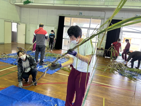 総合的な学習の時間「精糖作業」