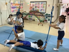 吊り遊具遊び 吊り遊具遊び