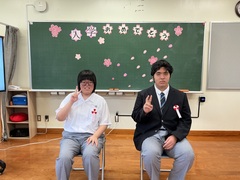 ２